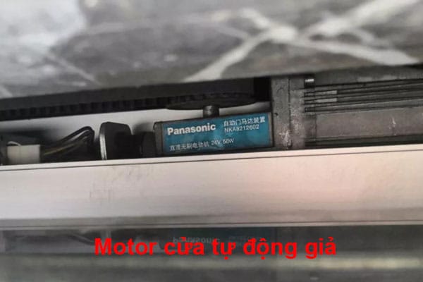 Đi tù vì bán cửa tự động giả cho khách hàng